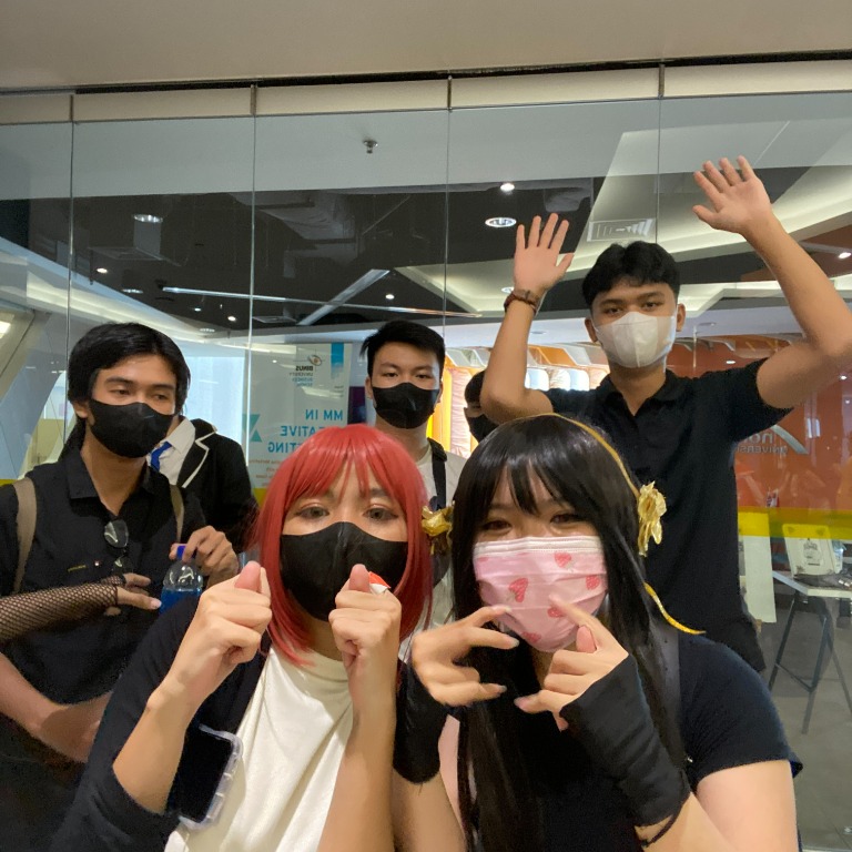 Cosplay memory 19 with friends